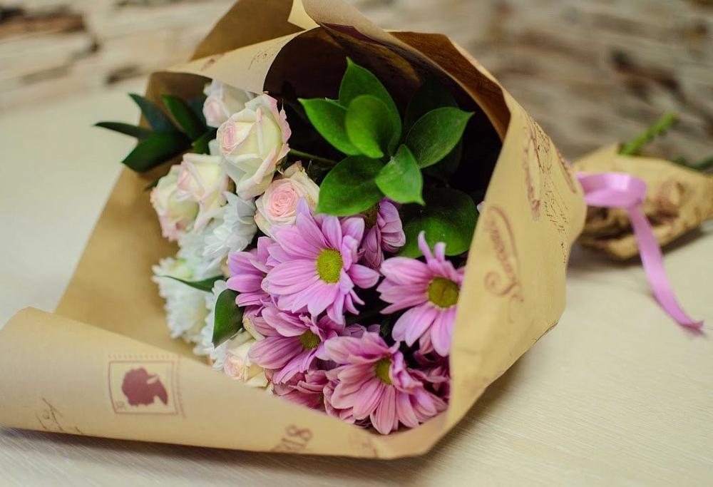 Букет цветов из: Розы и Хризантемы в Красносельское