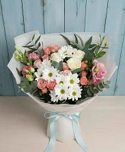 Букет цветов из:  Розы, Лизиантусы и Хризантемы #REPLACE_PRED# Красносельское