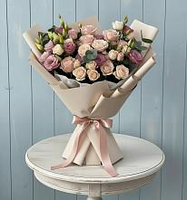 Букет цветов из:  Розы и Лизиантусы в Красносельское