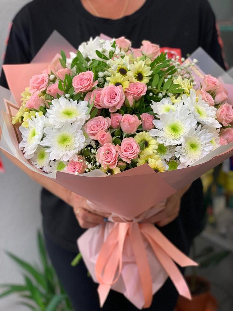 Букет цветов из: Розы и Хризантемы в Красносельское