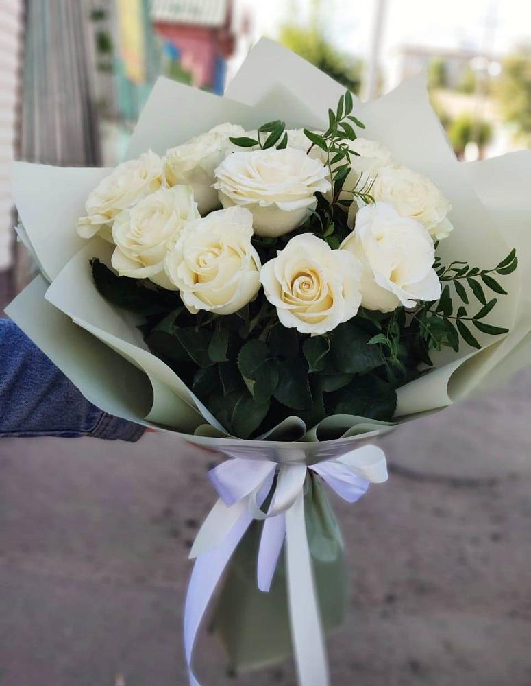 Букет Белые розы Проуд в Красносельское