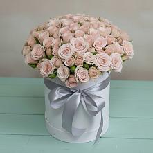 Цветочная композиция из Розы в шляпной коробке в Красносельское