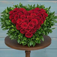 Цветочная композиция из Розы в виде сердца в Красносельское