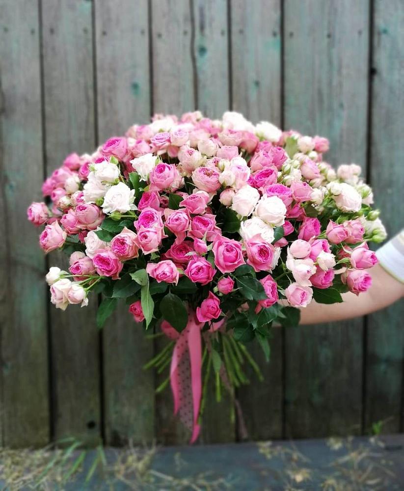 Букет Розовые кустовые розы Натали и Лав Лидия в Красносельское