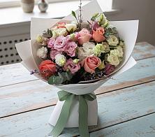 Букет цветов из:  Розы, Лизиантусы и Гвоздики в Красносельское