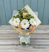 Букет цветов из:  Герберы, Розы и Хризантемы в Красносельское