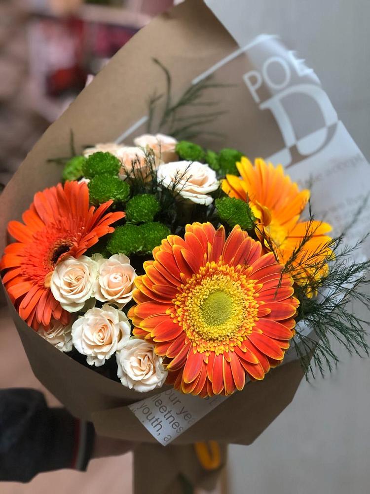 Букет цветов из: Герберы, Хризантемы и Розы в Красносельское