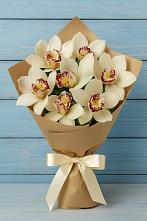 Букет цветов из:  Орхидеи и Розы в Красносельское