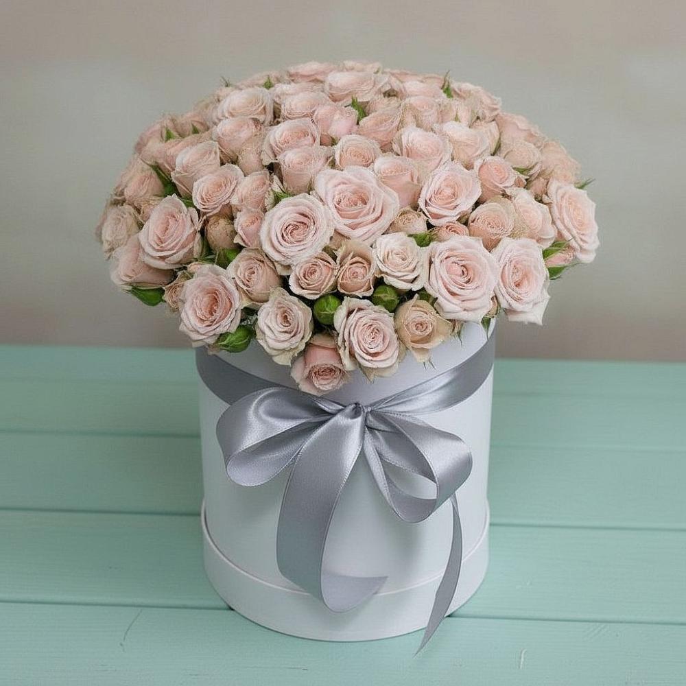 Цветочная композиция из Розы в шляпной коробке в Красносельское